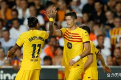 开云下载-莱万爆发，澳大利亚关键战突围马赛