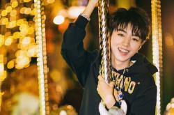 开云体育官方网站-铁血鏖战与王者接管，哈登在猛龙爵士巅峰对决中诠释超级巨星