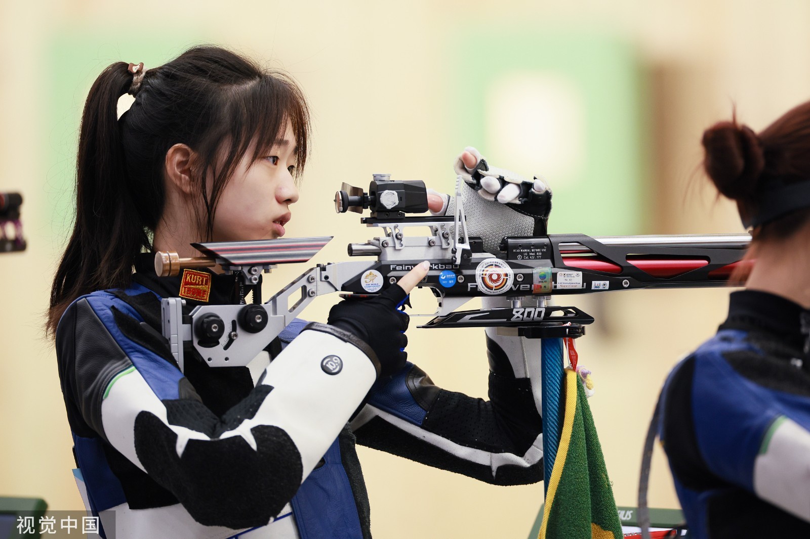 关于中国射击选手技高一筹，获得个人第四枚奖牌的信息
