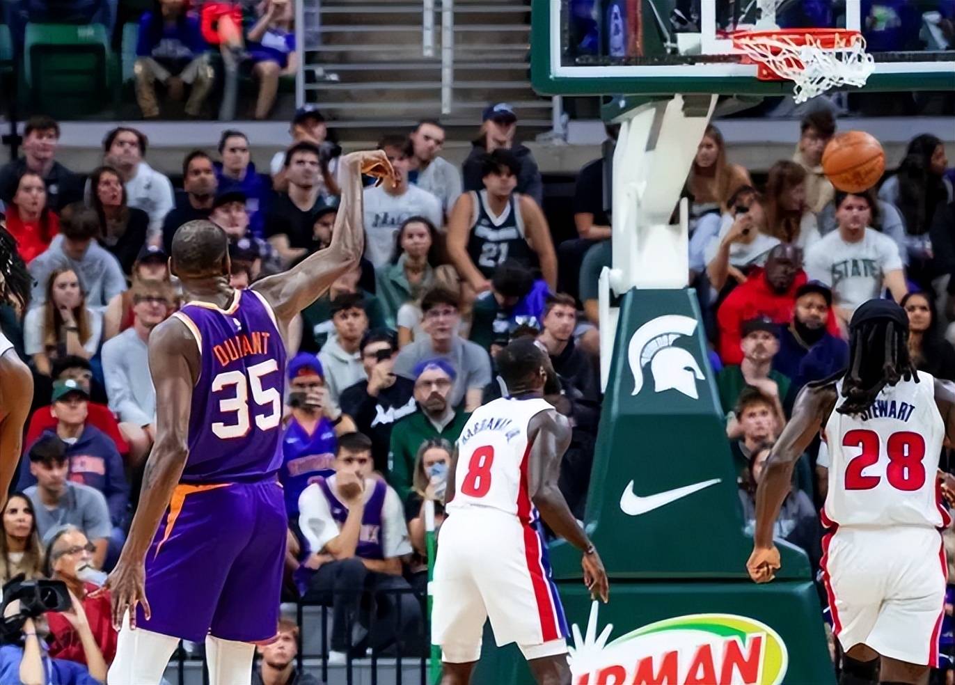 姆巴佩在NBA中淘汰杜兰特，表现神勇