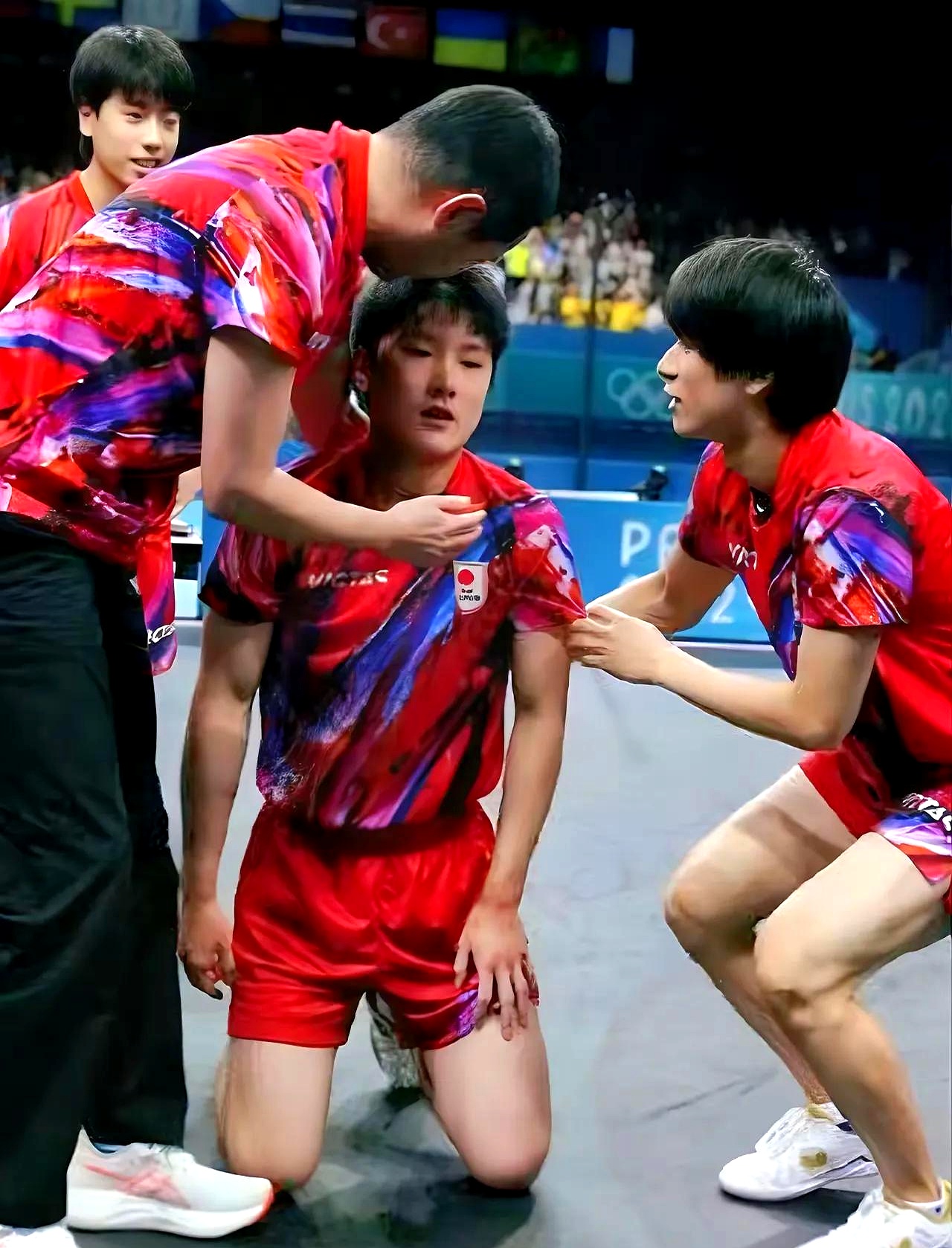 日本队鏖战韩国队，张本智和点燃赛场