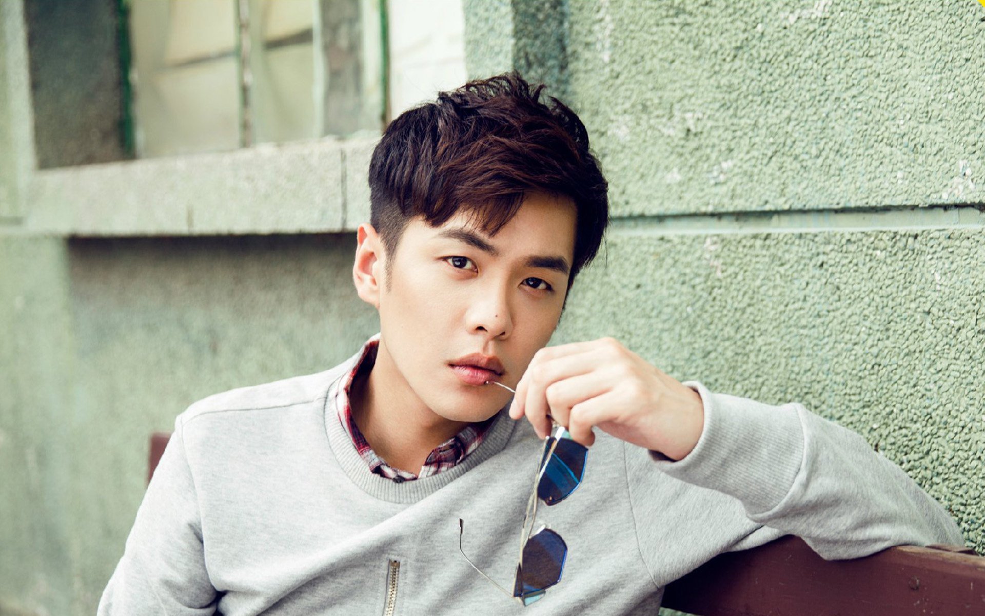 窒息与风暴，当两种胜利哲学在球场交锋