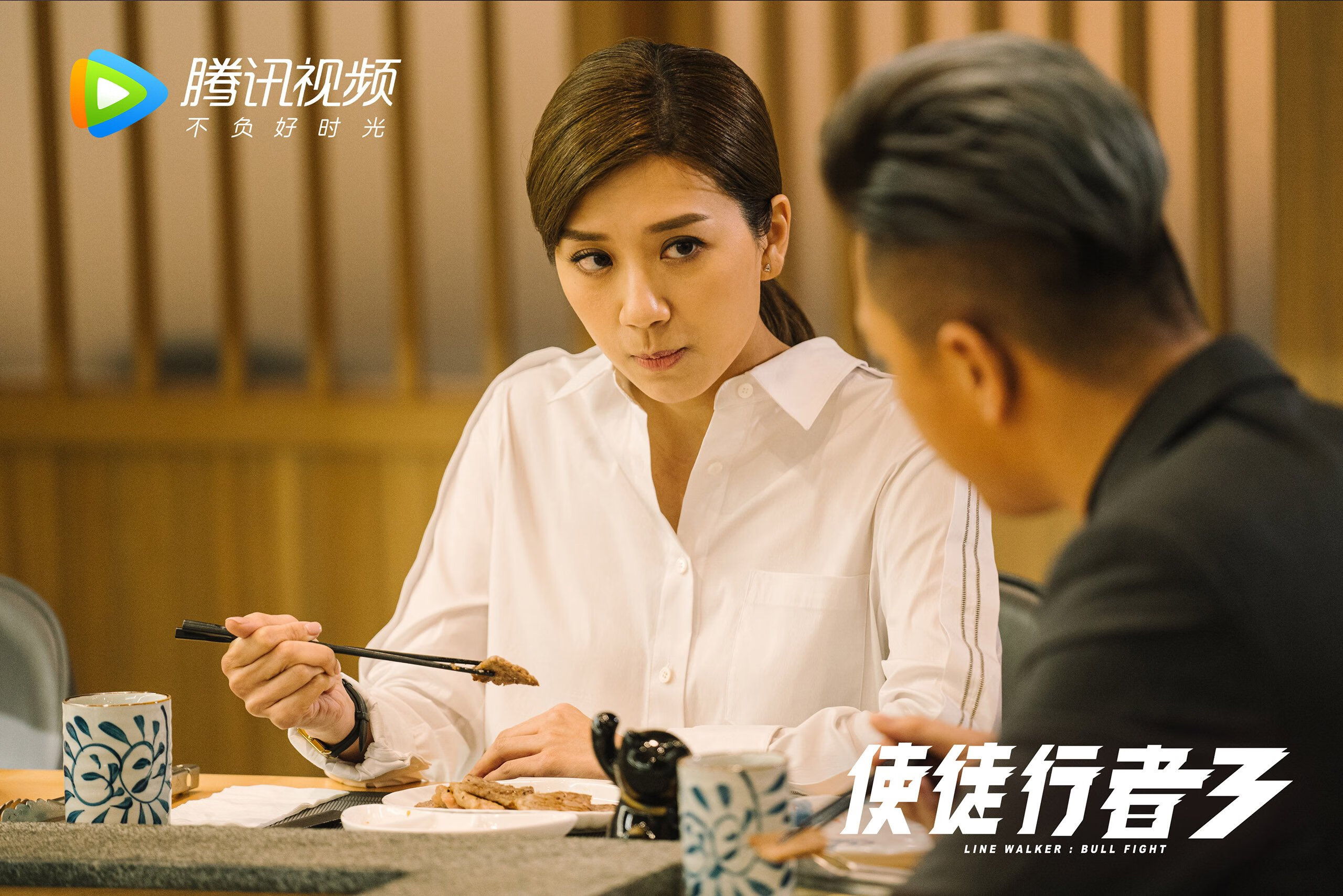 黄蜂蛰伤上海男篮,武切维奇统治意甲焦点战,体坛纵横里的强权逻辑与孤胆英雄