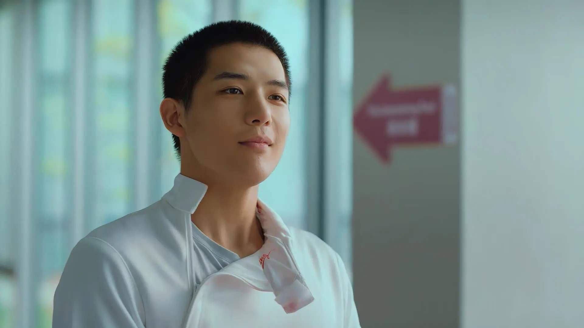 李刚仁导演冠军级表现,多特蒙德半场风暴击溃希腊坚城