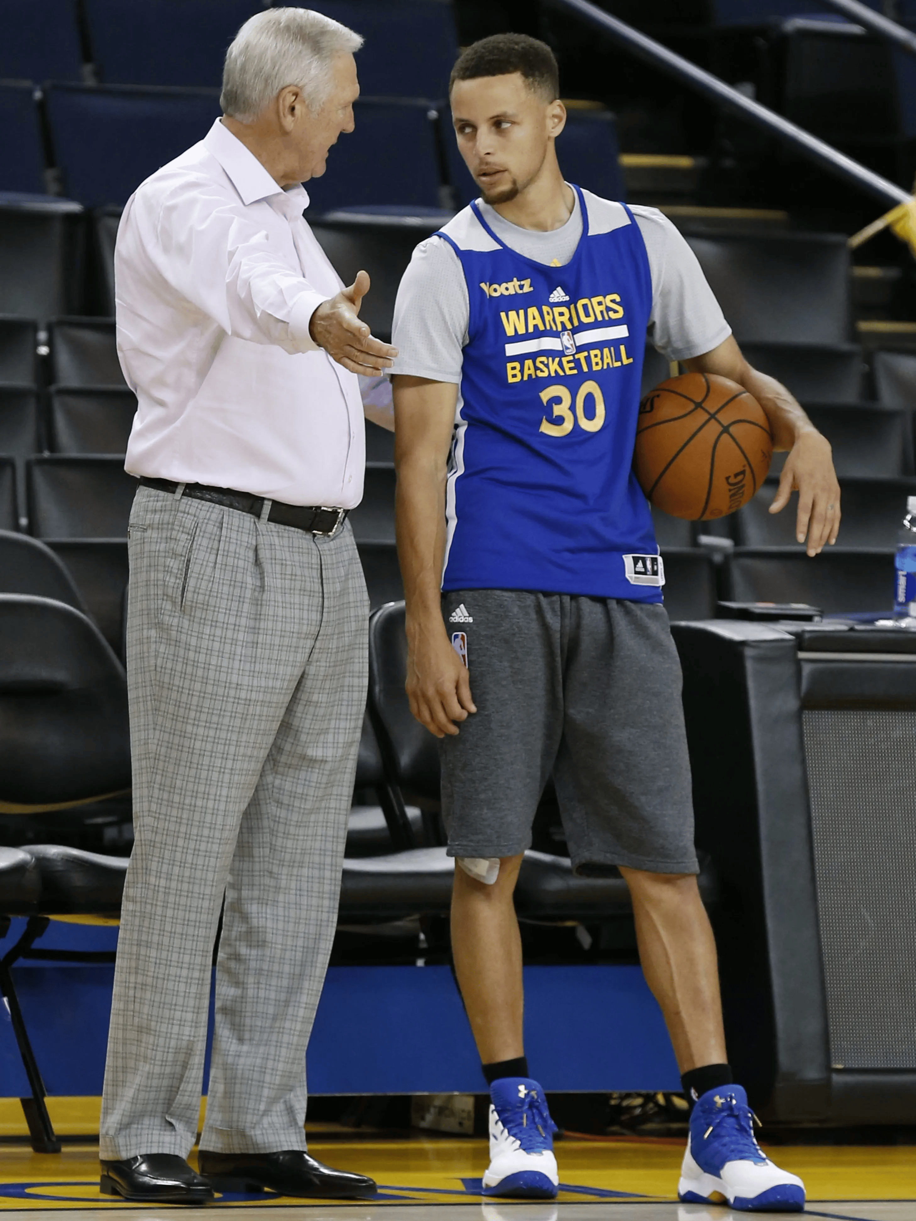 西甲国家德比之夜，库里打出生涯之夜